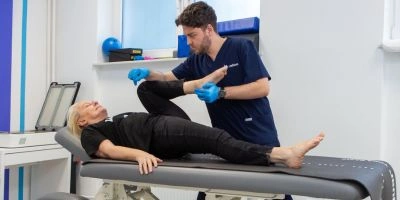Terapia manualna w gabinecie fizjoterapeutycznym Ortomedicum Wrocław
